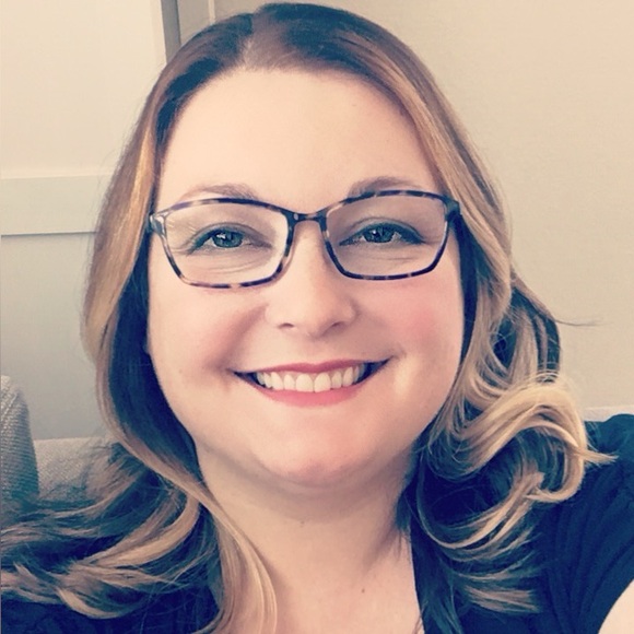 Meet your Posher, Angela - Picture 1 of 1